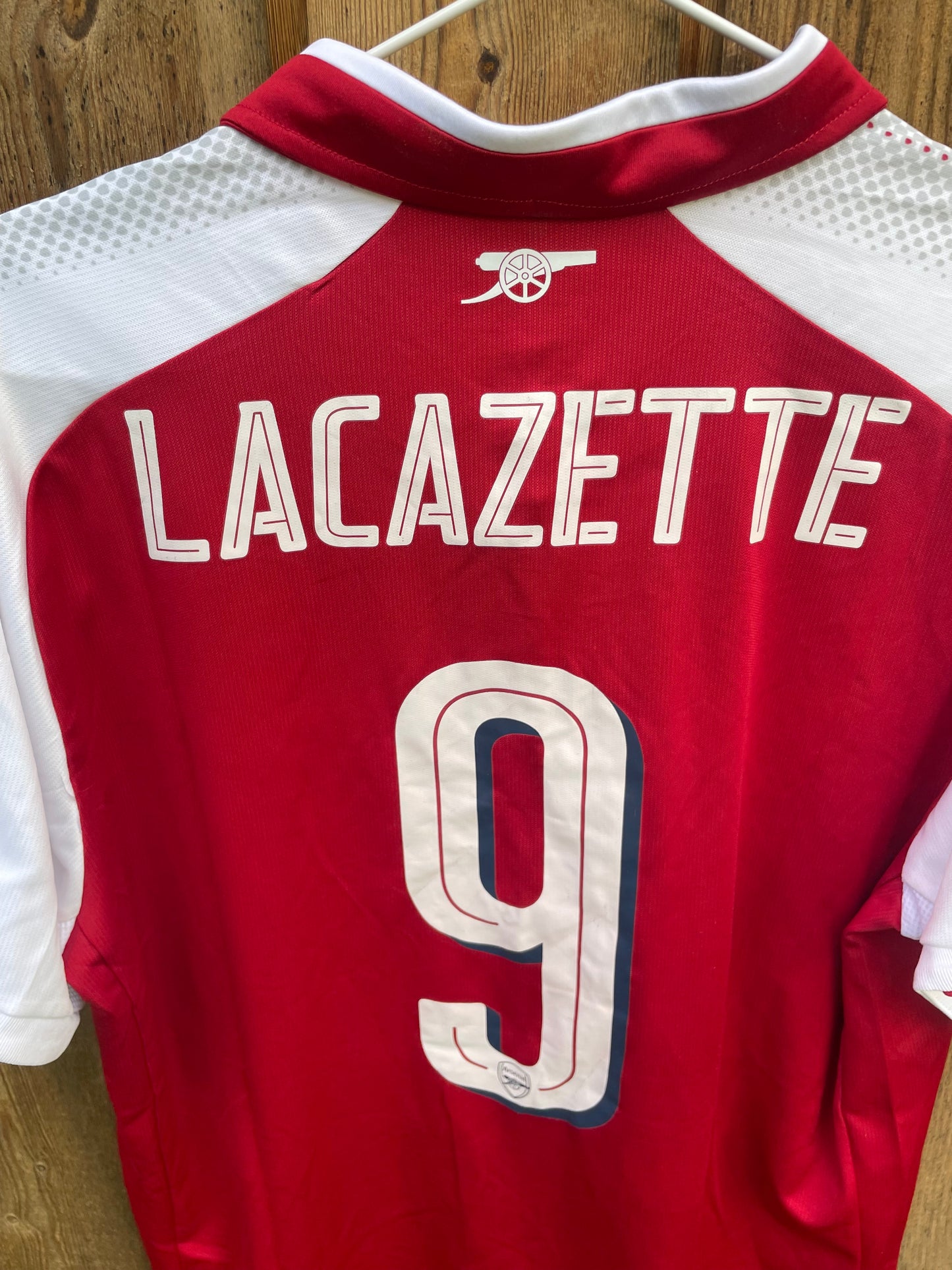 Arsenal home 2017/18 - Lacazette
