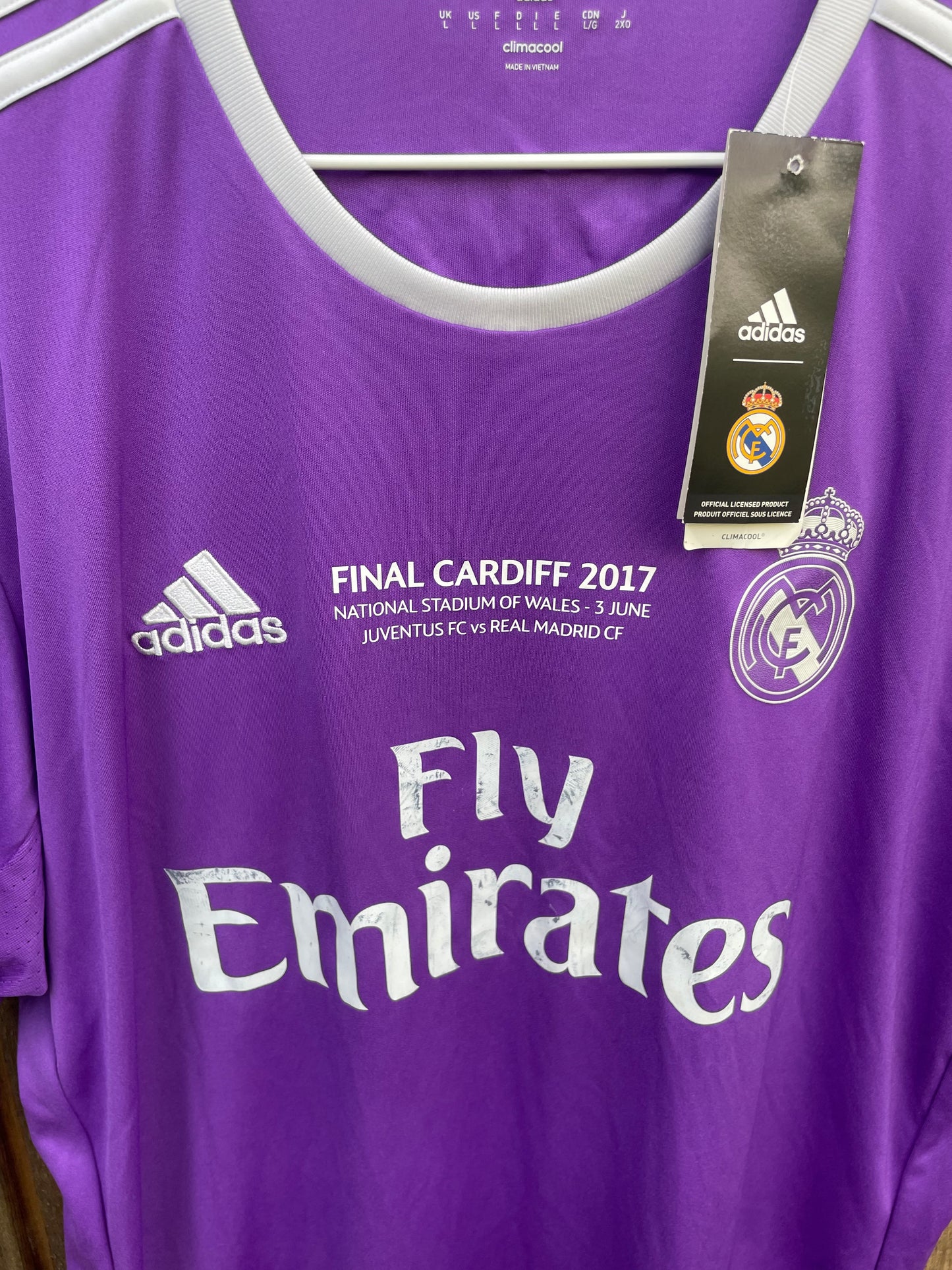 Real Madrid away 2016/17 - Asensio