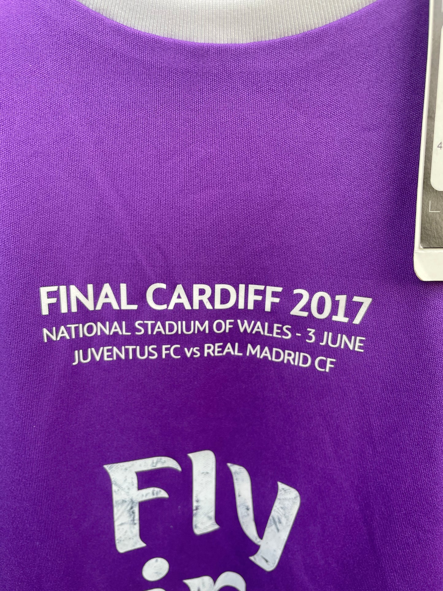 Real Madrid away 2016/17 - Asensio