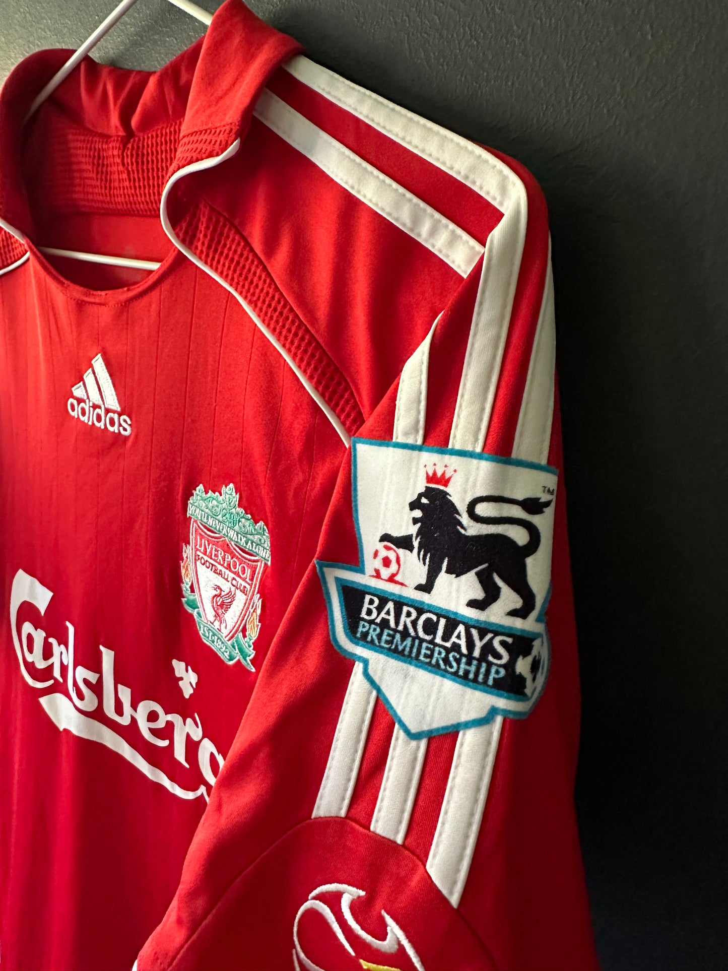 Liverpool home 2006/08 - gerrard