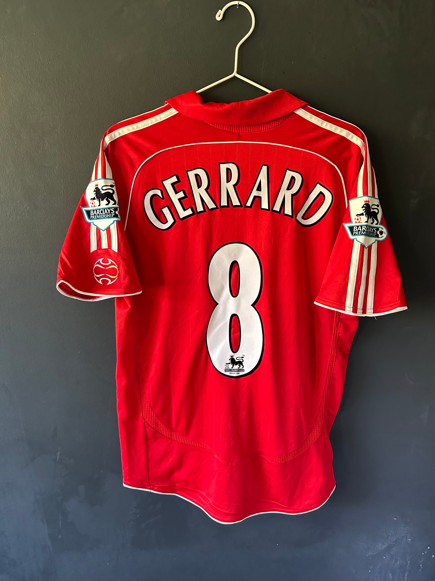 Liverpool home 2006/08 - gerrard