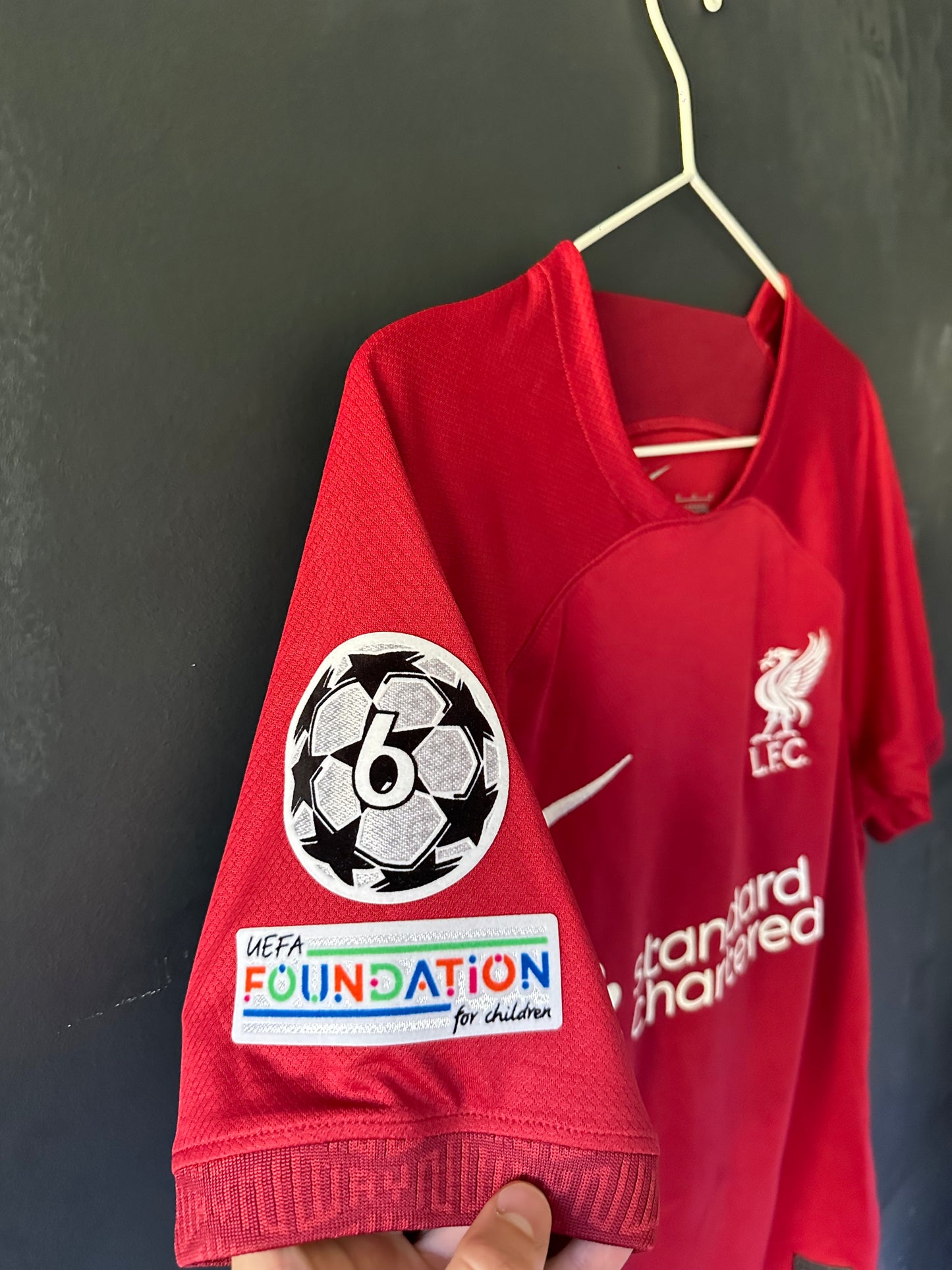 Liverpool home 2022/23 - Henderson