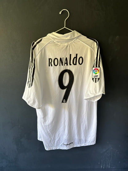 Real Madrid home 2005/06 - Ronaldo
