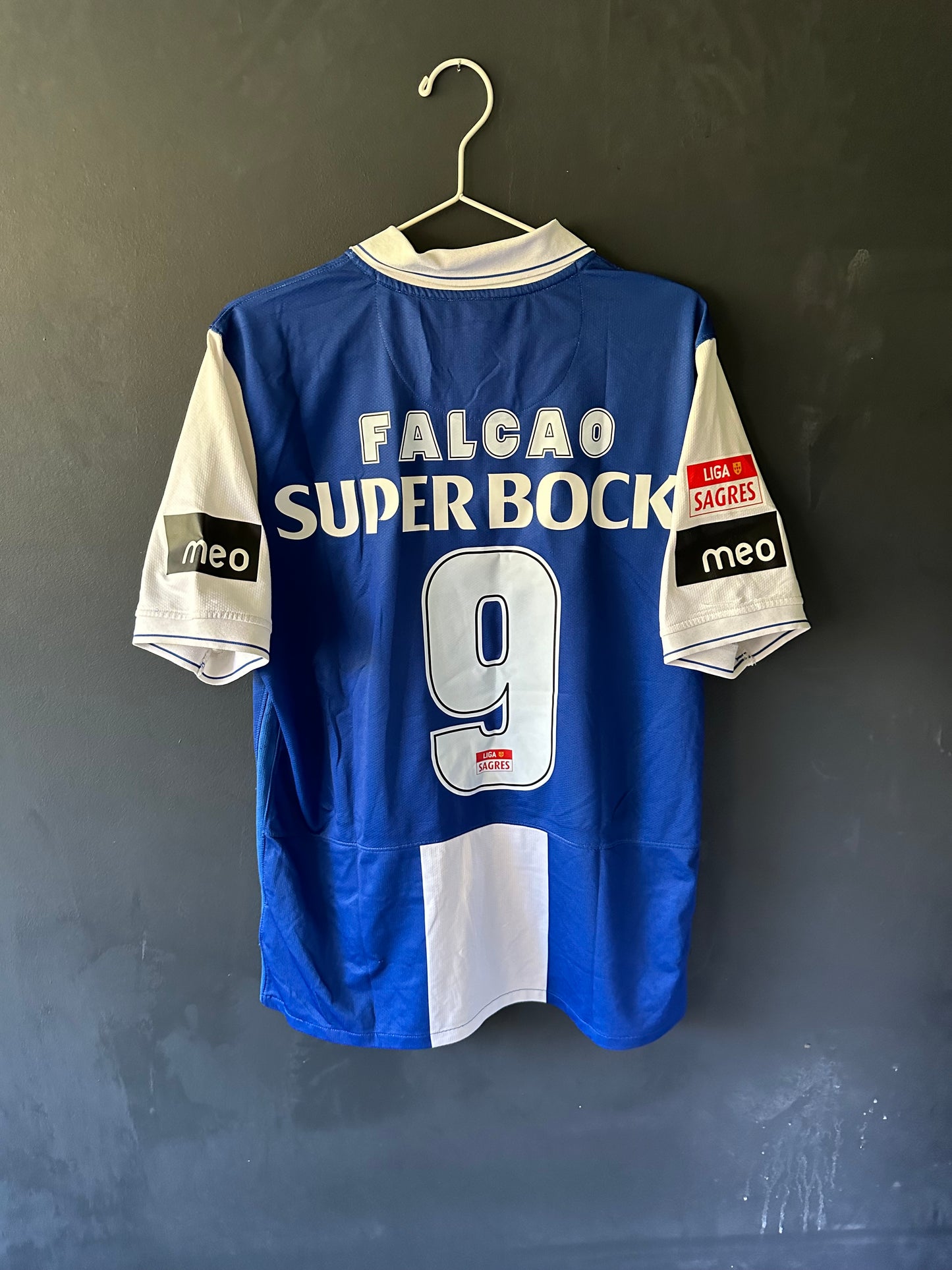 Porto home 2009/10 - Falcao