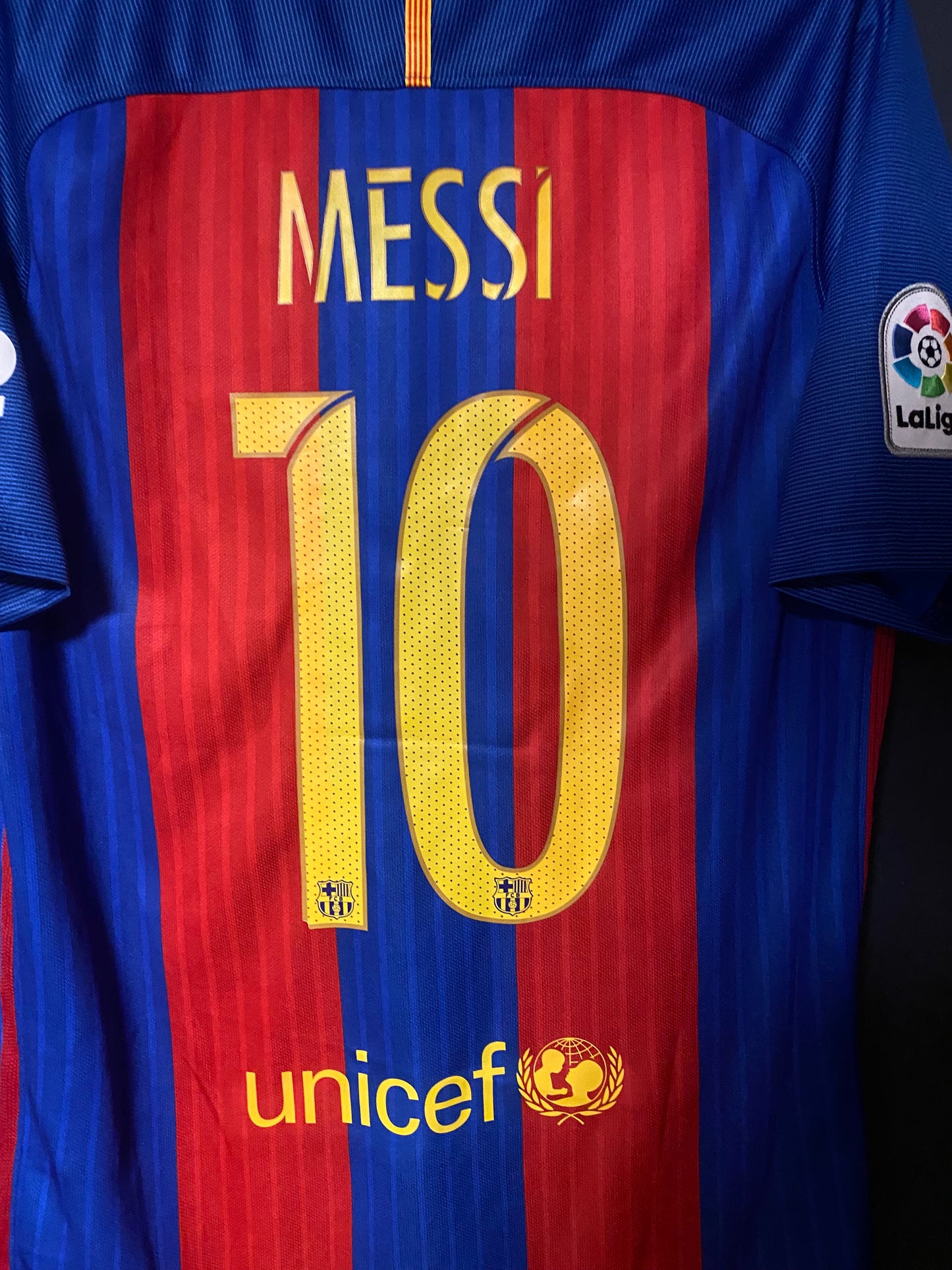 Barcelona home 2016/17 - Messi