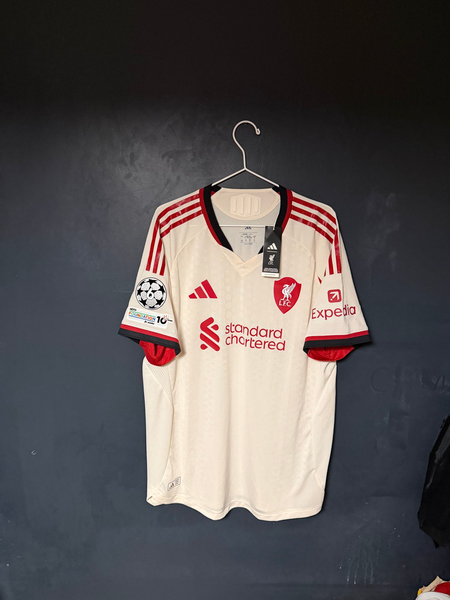 Liverpool away 2025/26 - Isak(player edition)