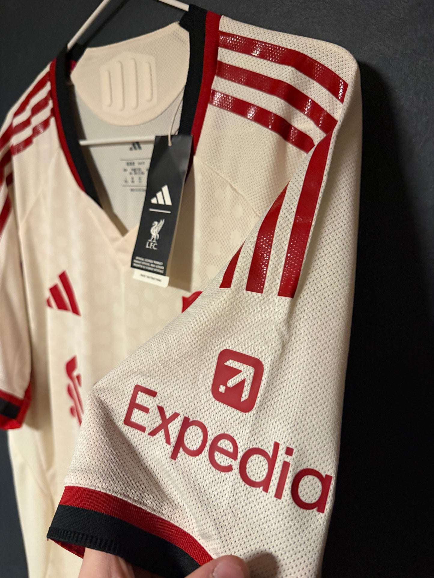 Liverpool away 2025/26 - Isak(player edition)