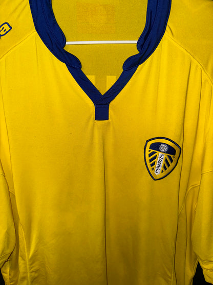 Leeds home 2015/16 - Phillips