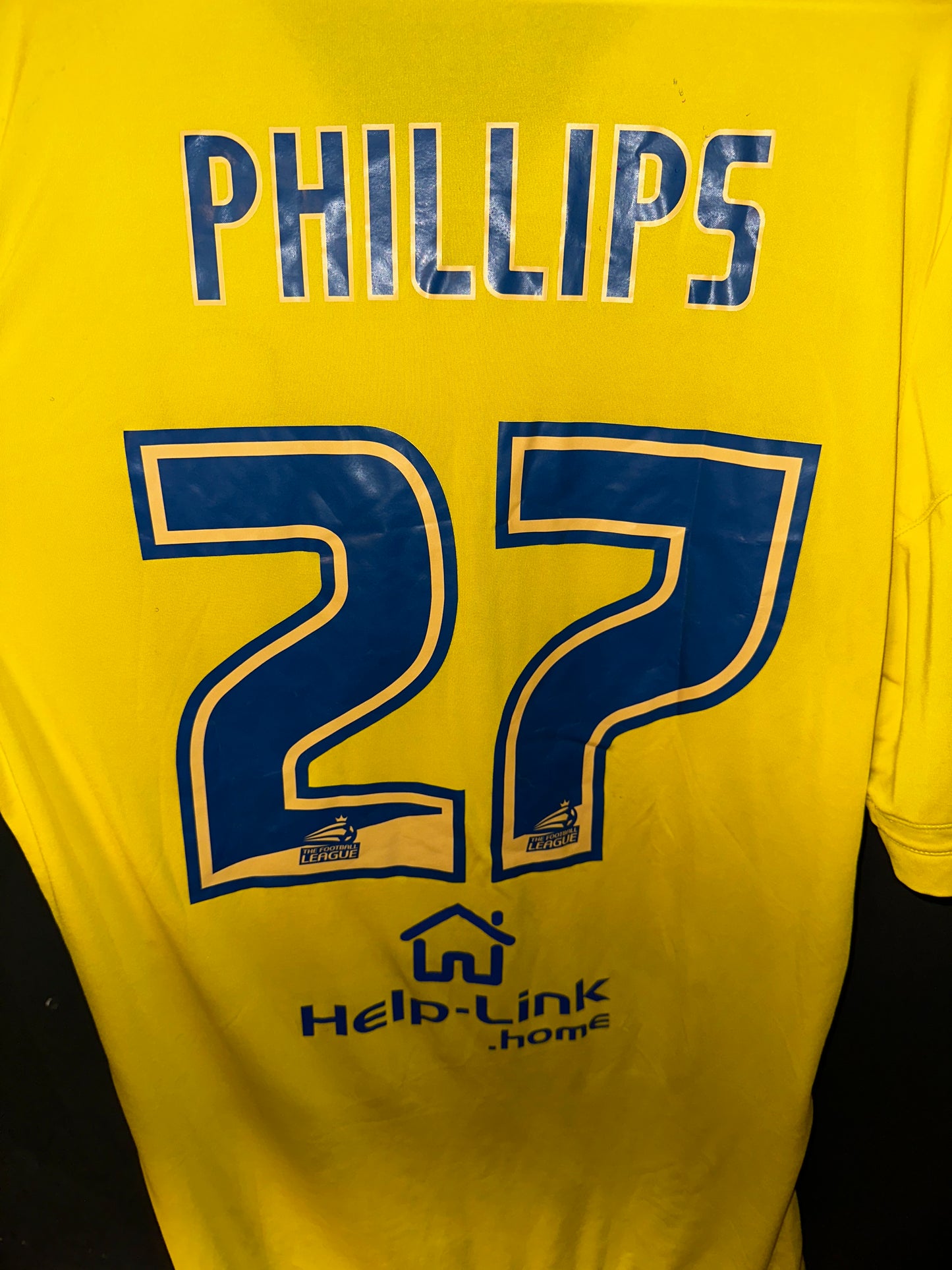 Leeds home 2015/16 - Phillips